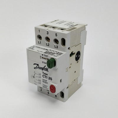 047B3025